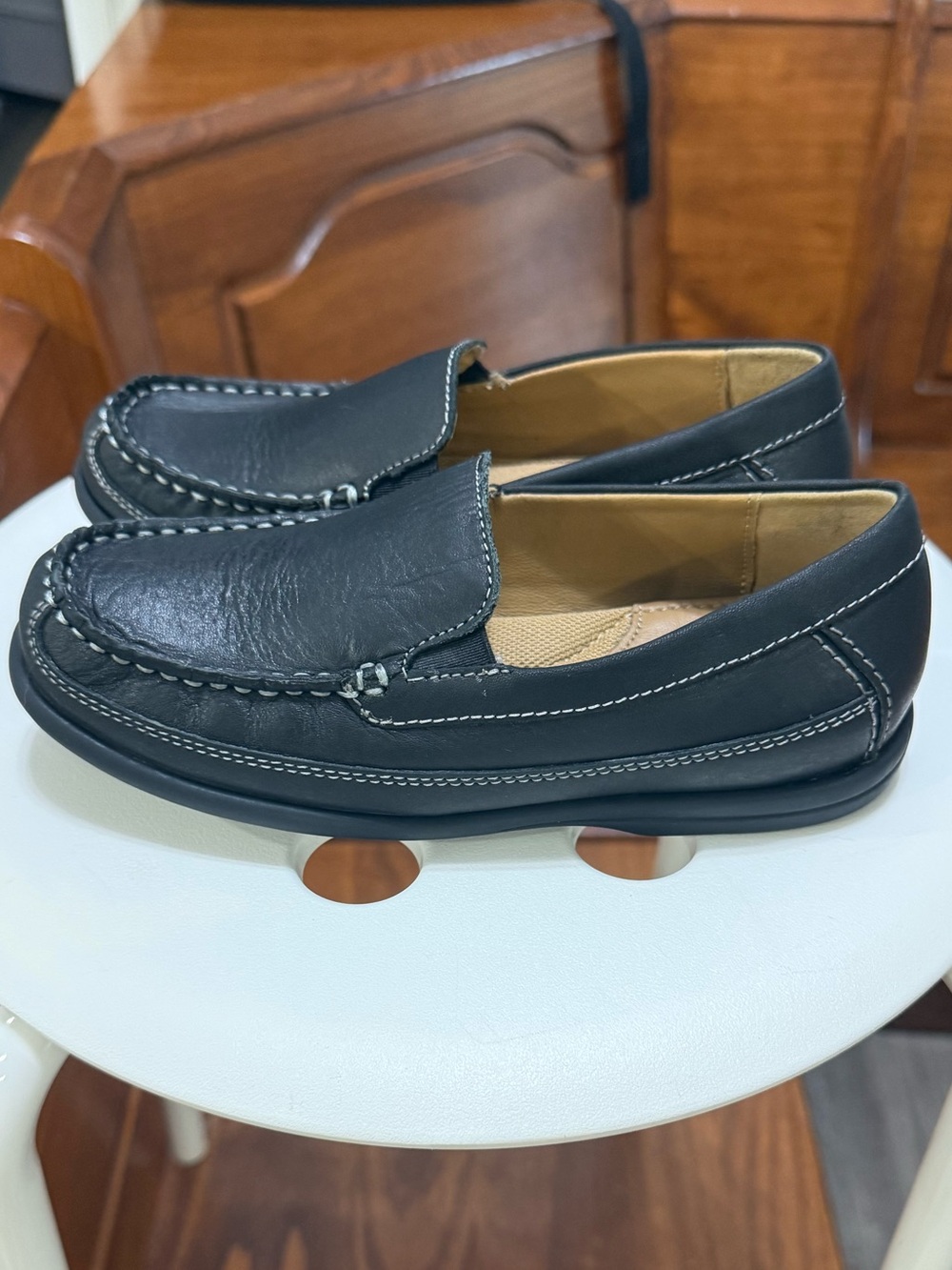 Boys Sz 1 Johnston & Murphy Leather Loafers